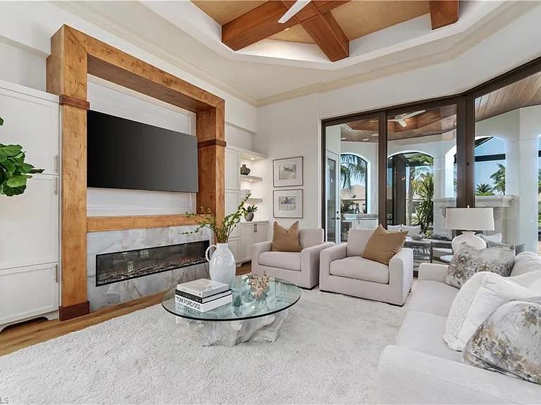 Remodeling Your Home During Summer in Southwest Florida: Challenges and Benefits