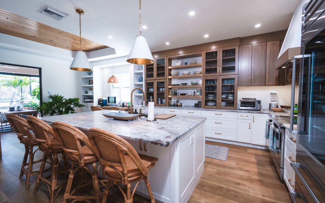 Hiring a Professional Contractor vs an Unlicensed Contractor or Handyman